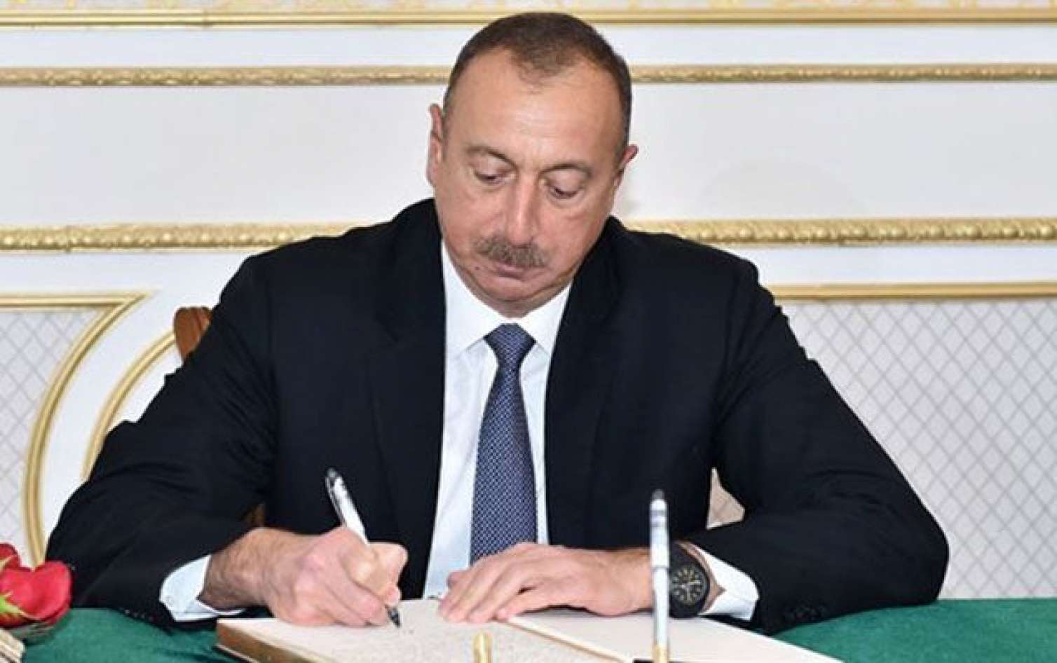 Prezident fərman imzaladı 