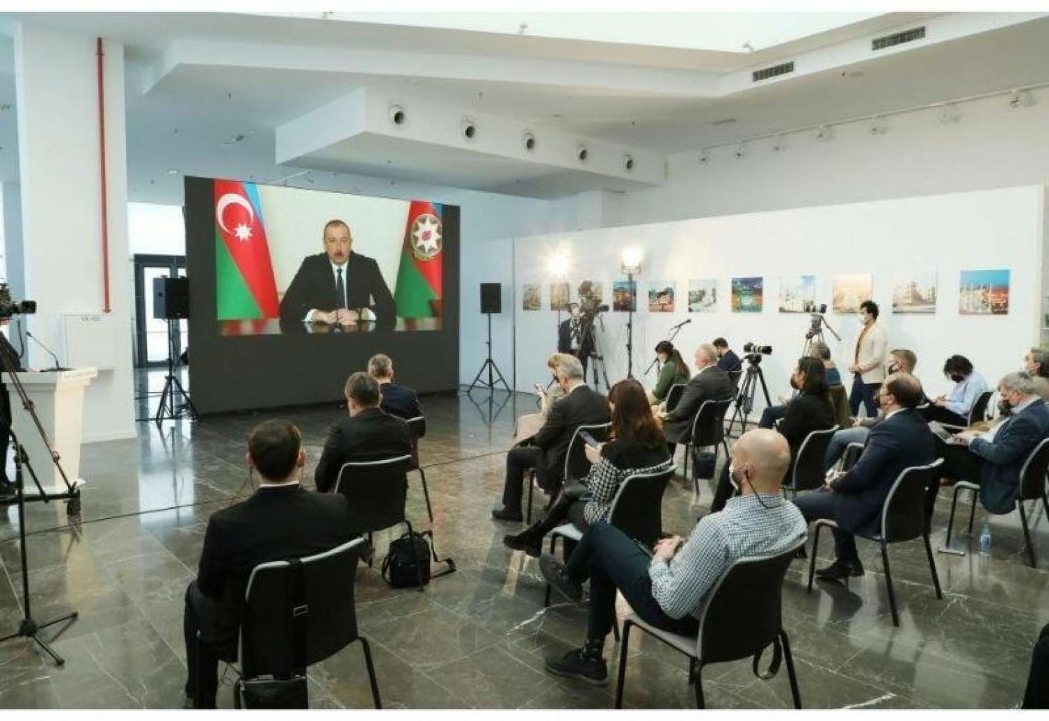 Gürcüstan KİV Prezidentin mətbuat konfransından yazdı 