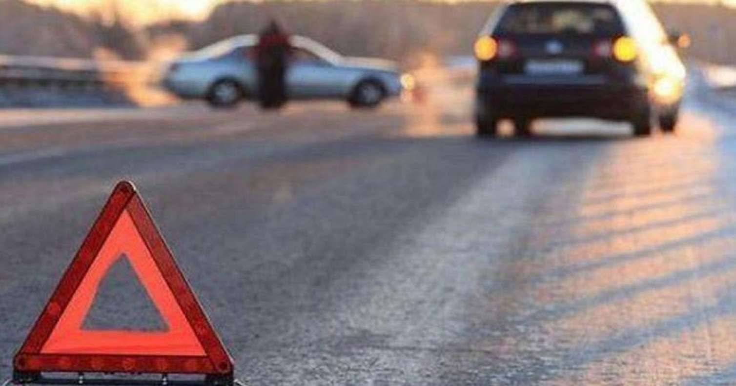 Bakıda marşrut avtobusu qəzaya düşdü: Xəsarət alan var 