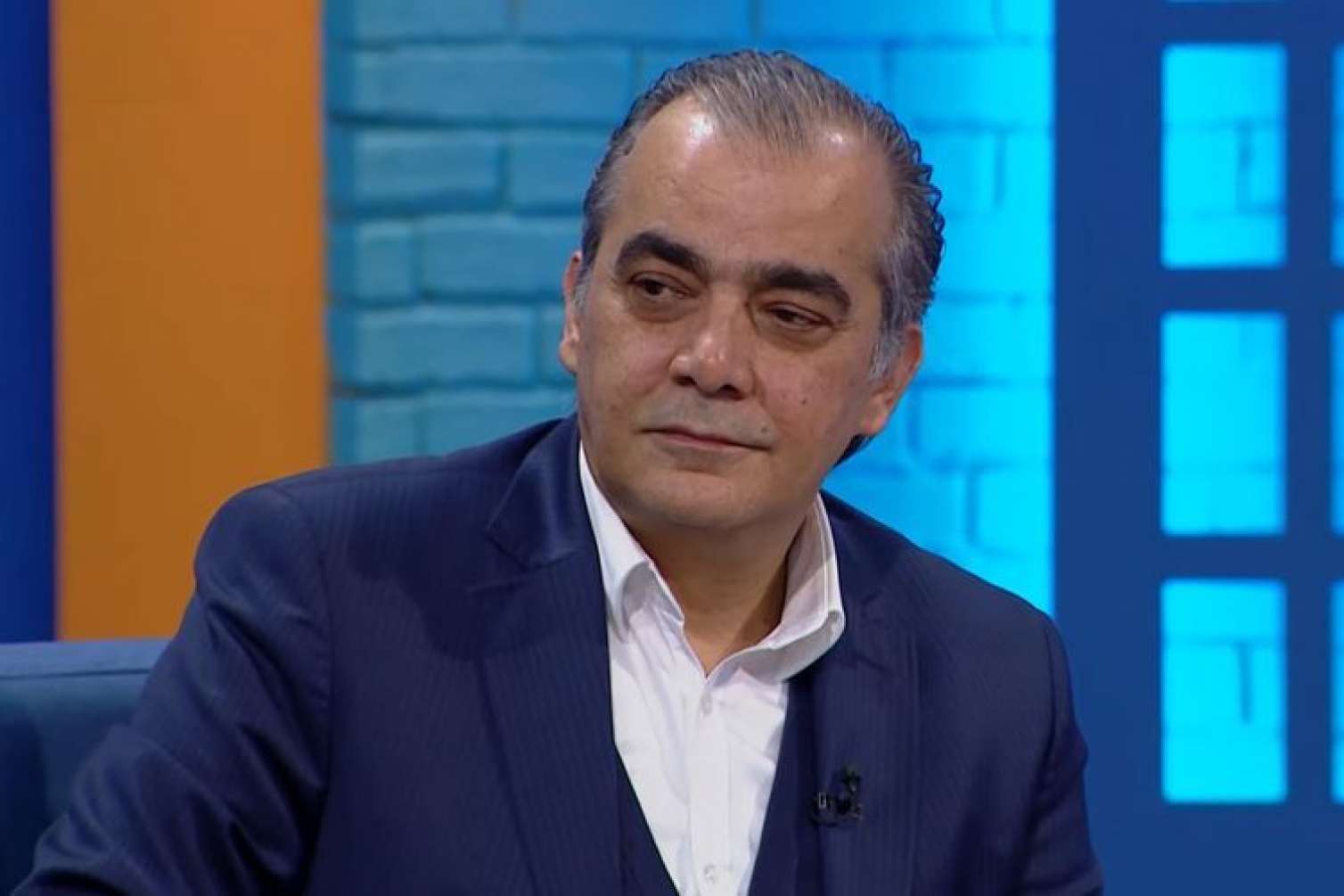 20 Yanvarda Moskvaya qaçan nazir öz müavininə zəng edib deyir ki... 