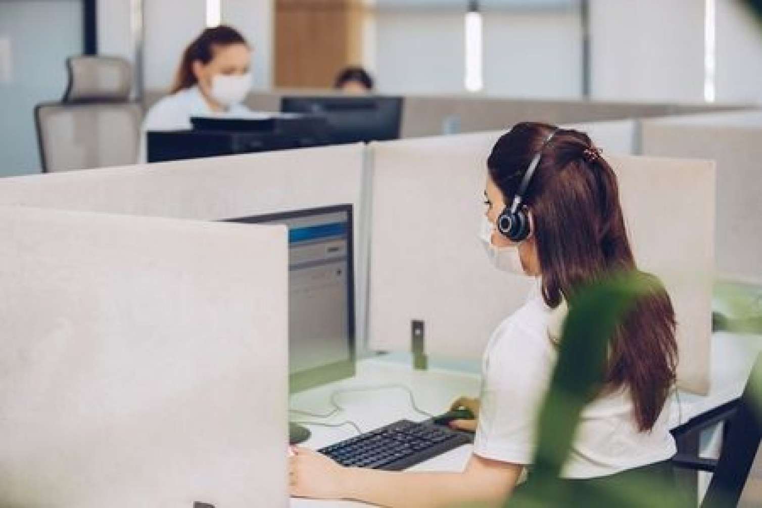 DOST Agentliyinin Çağrı Mərkəzi vətəndaşlara niyə gec cavab verir? -  SƏBƏB