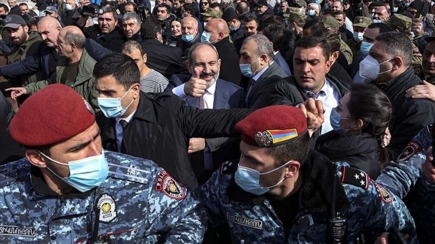 "Müdafiə Nazirliyi vəziyyəti qətiyyən idarə edə bilmir" -  Ermənistan mətbuatı