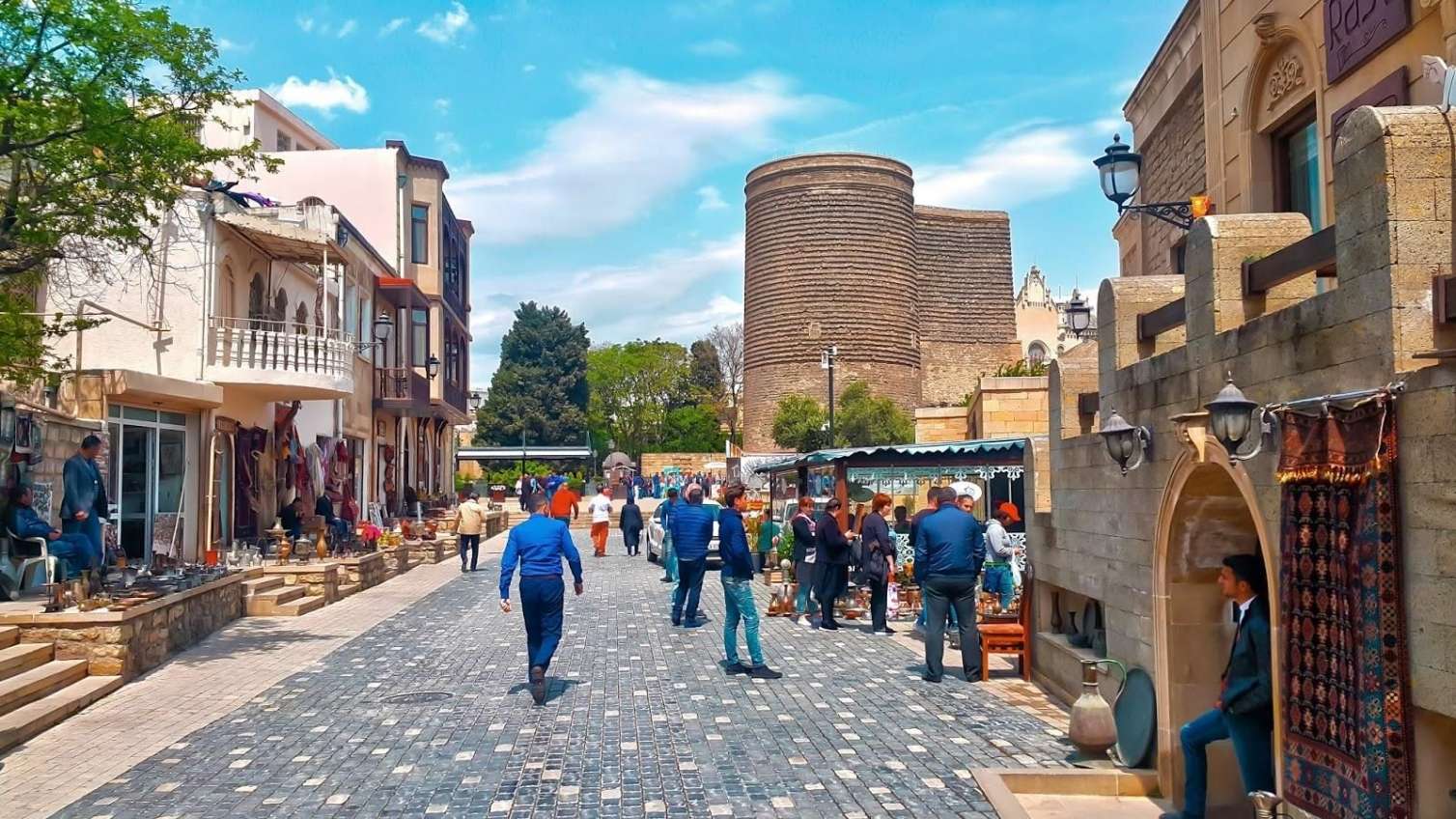 Bu ölkələrdən Azərbaycana gələnlərin sayı artdı 