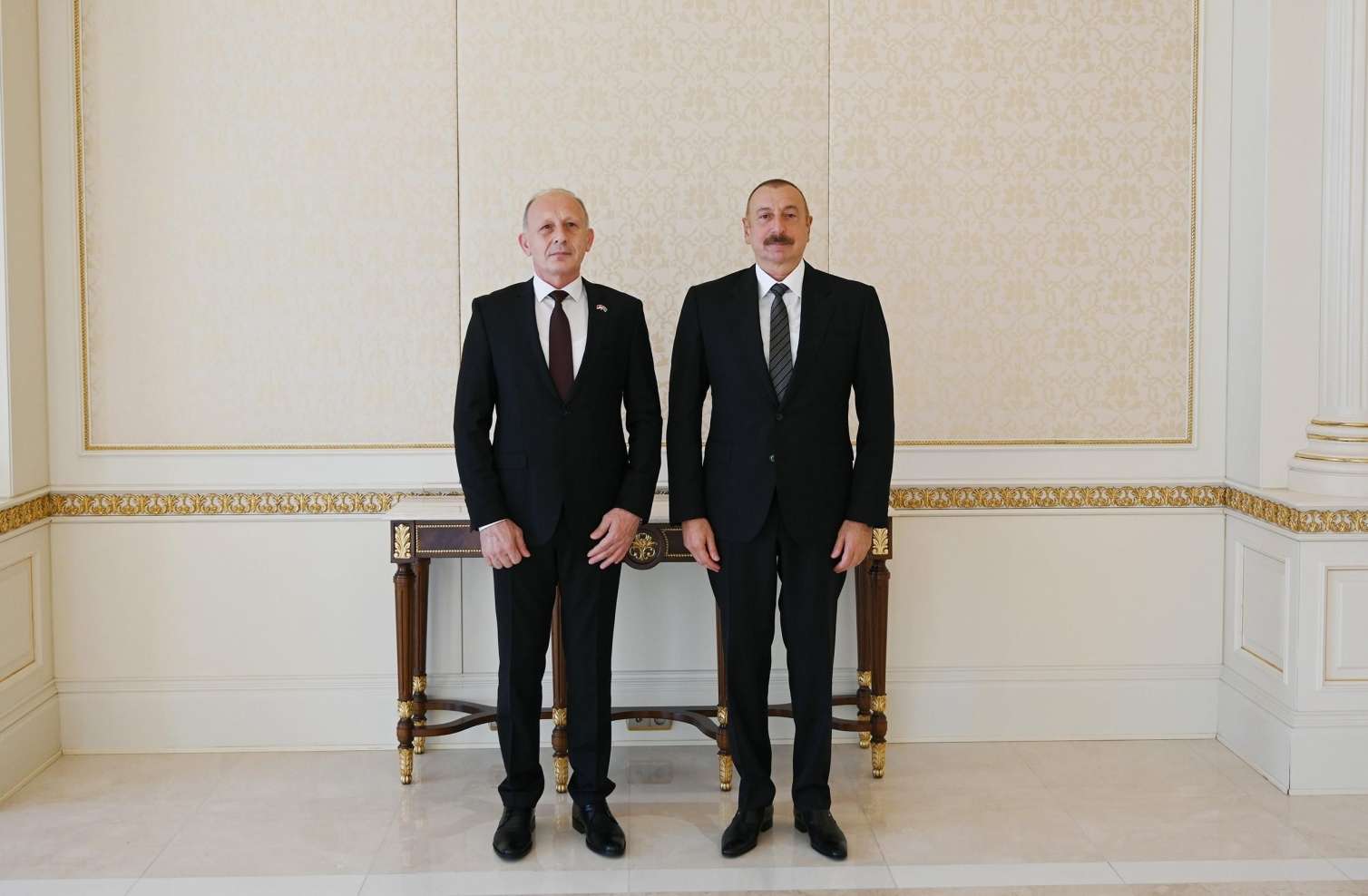 İlham Əliyev yeni səfirləri qəbul etdi -  FOTOLAR - YENİLƏNİB