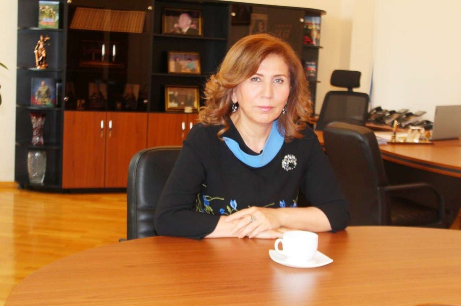 “Cəmiyyətdə azərbaycançılıq və insanpərvərlik, ailədə isə doğmalıq və bərabərlik prinsiplərinə əsaslanmalıyıq” – Bahar Muradova (MÜSAHİBƏ) 