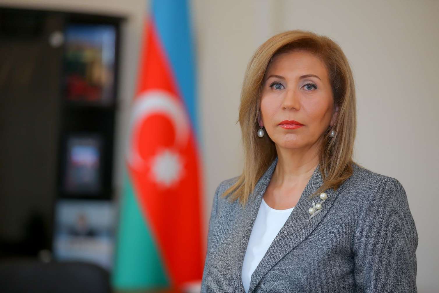"Çox zaman seçilmiş insanlar cəmiyyətə olduğundan fərqli təqdim olunur" - Bahar Muradova (MÜSAHİBƏ) 