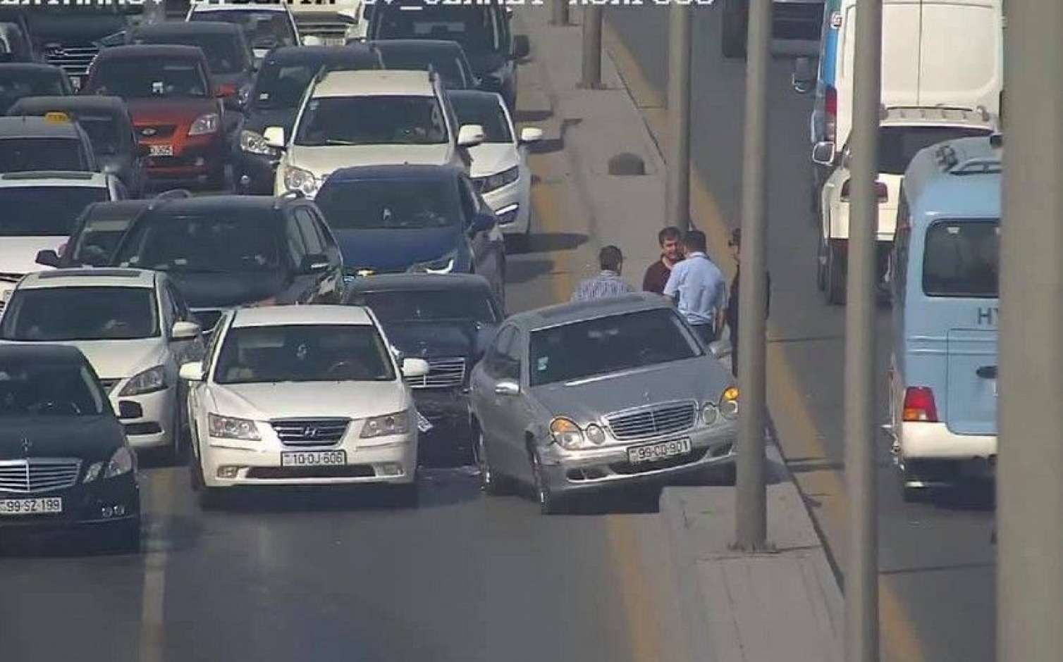 Ziya Bünyadov prospektində hərəkət dayandı  - FOTO