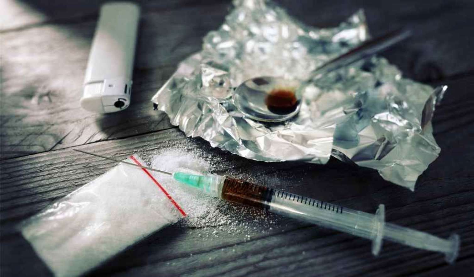 Narkomanlar sürətlə çoxalır: Ölkədə narkotik satılmayan yer yoxdu 
