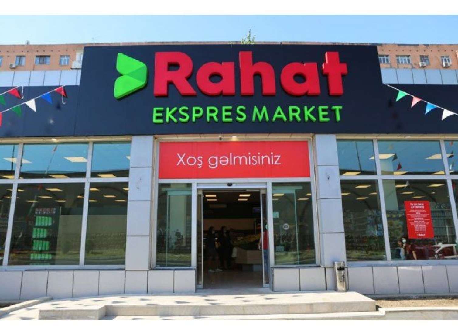"Rahat market" müştərini aldatdı 