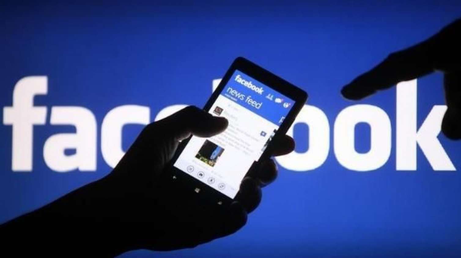 "Facebook" istifadəçilərinin sayı 2 milyardı ötdü 