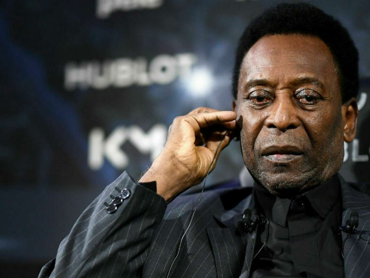 Pele əməliyyat olundu 