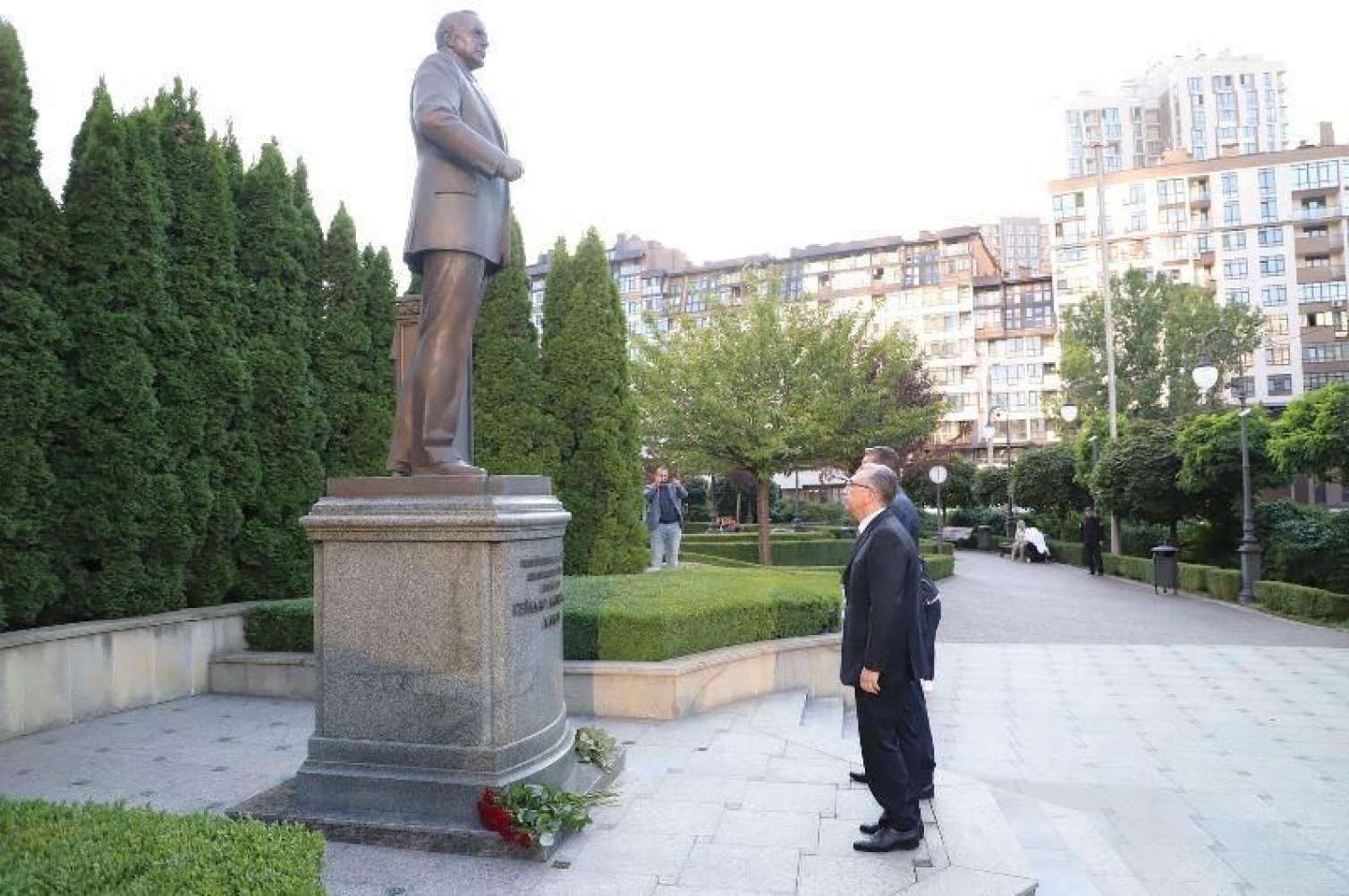 BŞİH başçısı Kiyevdə səfərdədir 