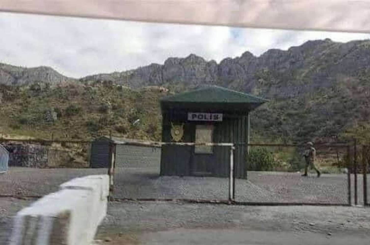 Azərbaycan polisi Qafan-Gorus yolunda post qurdu -  FOTO