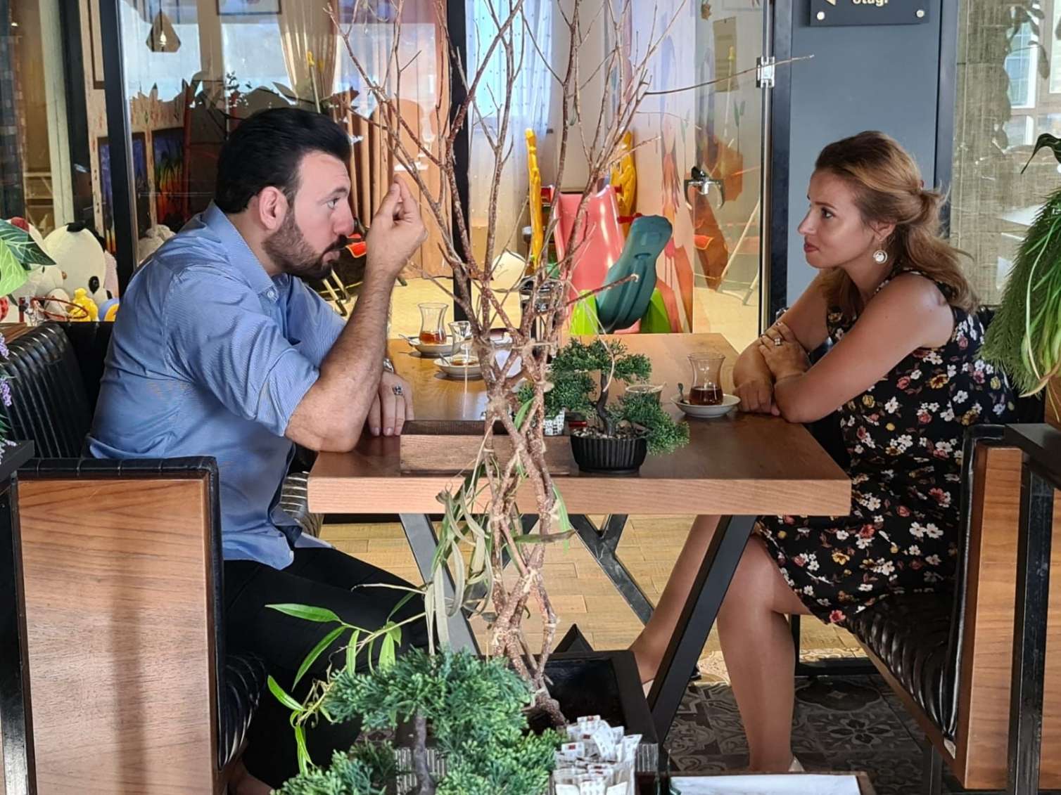 “Atamın adı mənə çox böyük zərbələr vurub” - Nüsrət Kəsəmənlinin oğlu 