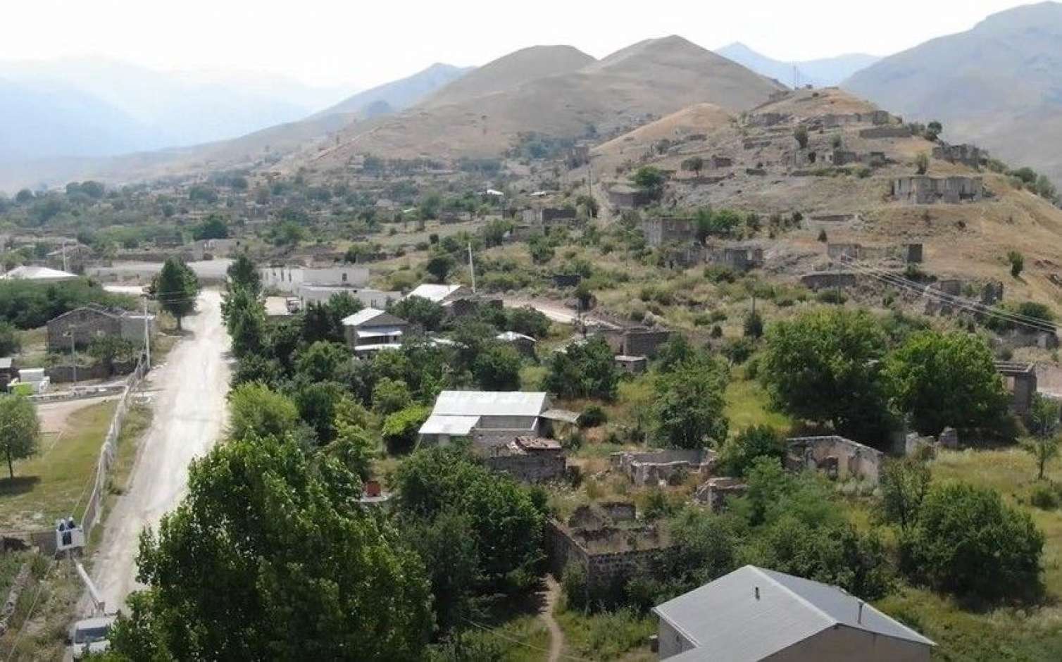 Kəlbəcər küçələri işıqlandırıldı 