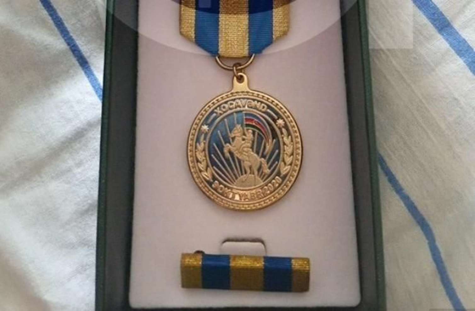 Medalını satan qazi ilə bağlı açıqlama - "İşsiz deyil, “Azərpoçt”da çalışır" 
