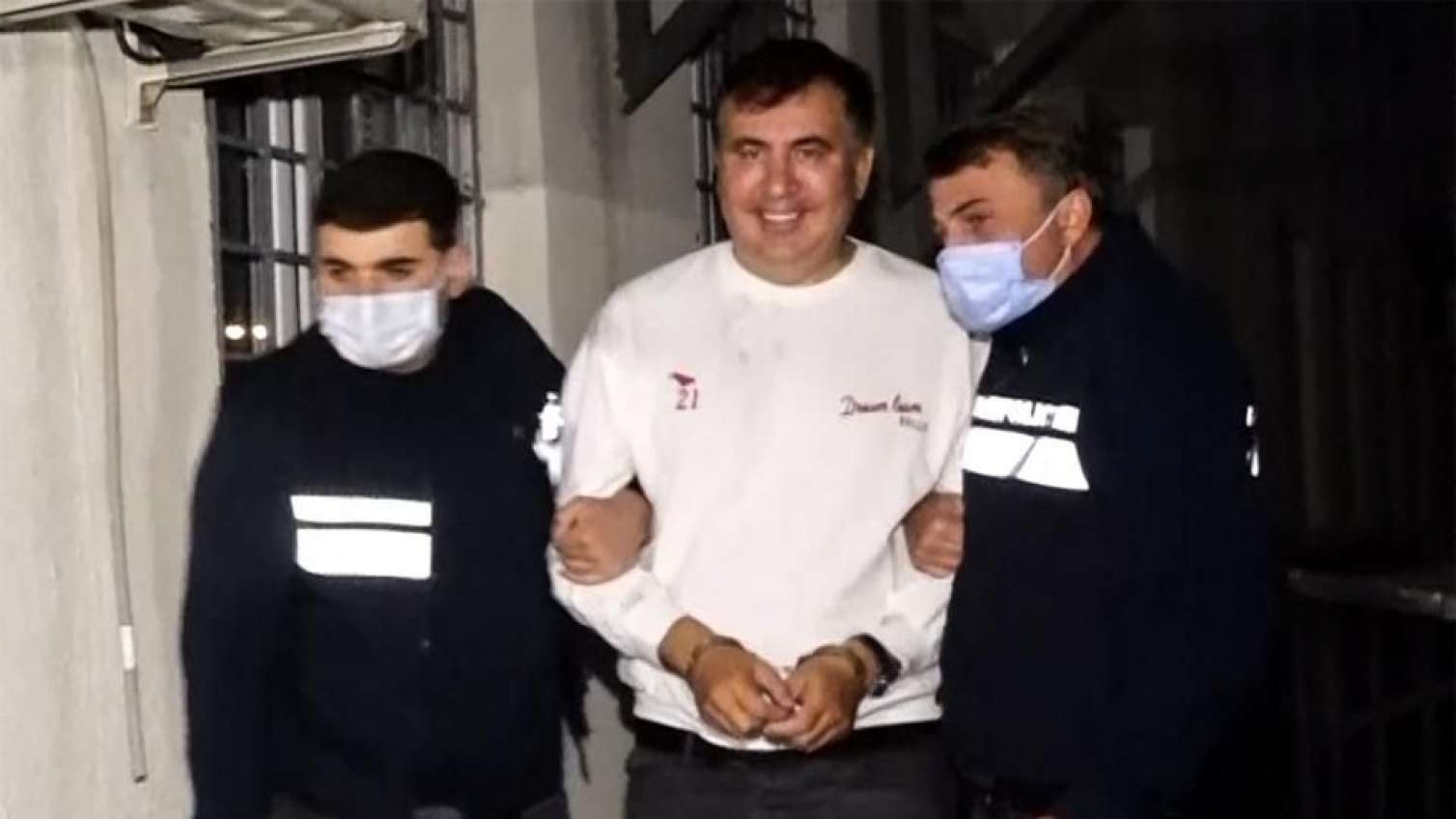 Saakaşvili söz verdi: aclıq aksiyasına son qoyacaq 