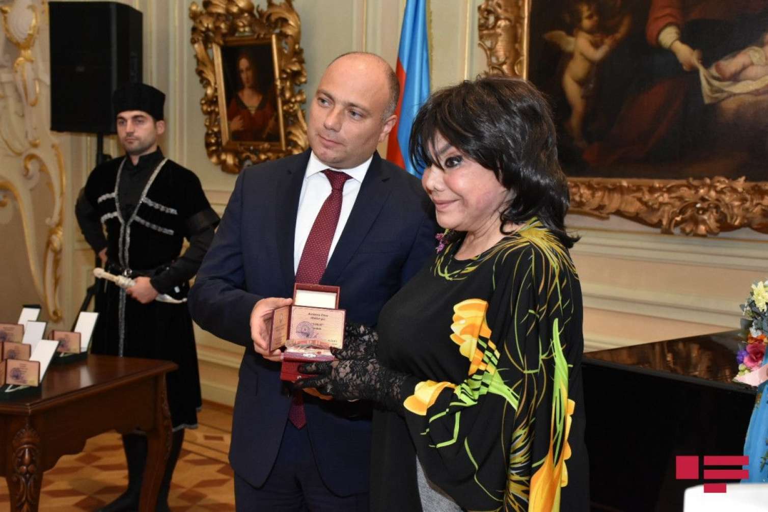 Flora Kərimovaya “Şərəf” ordeni təqdim olundu - FOTO 