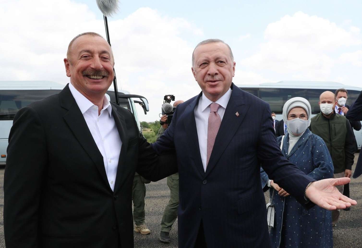 "Maşını İlham Əliyevə çatdırmaq üçün vaxt təyin etdik" - Türkiyəli nazir 