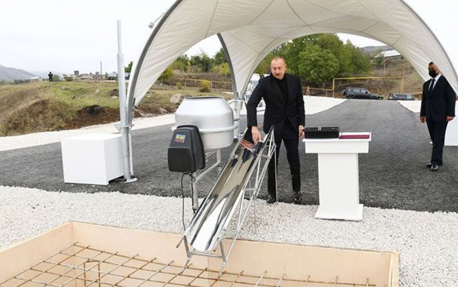 Kəlbəcər şəhərində 4-cü yaşayış kompleksinin təməli qoyulub 