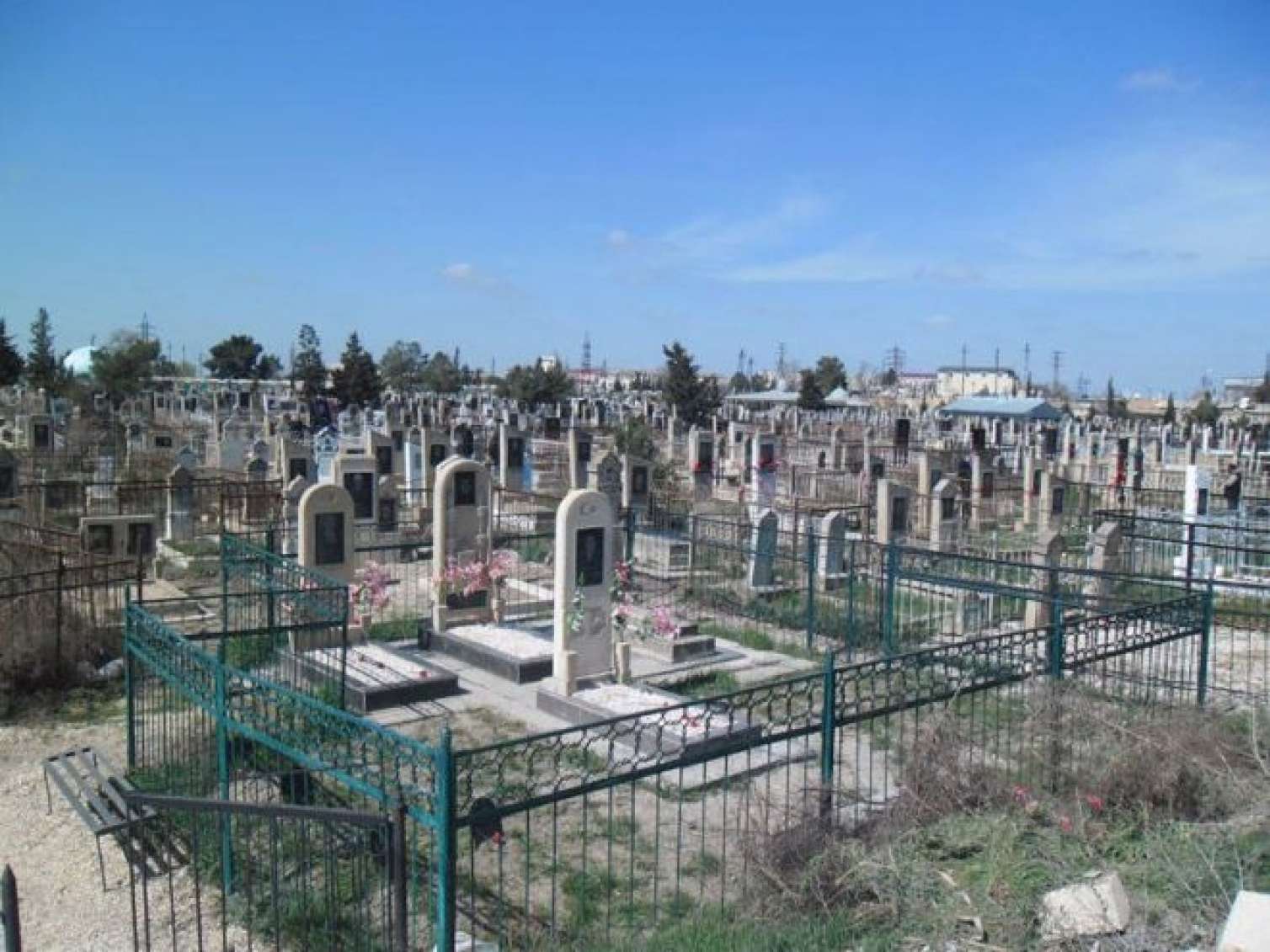 Bu qəbiristanlığın köçürülməsi təklif olunur - SƏBƏB 