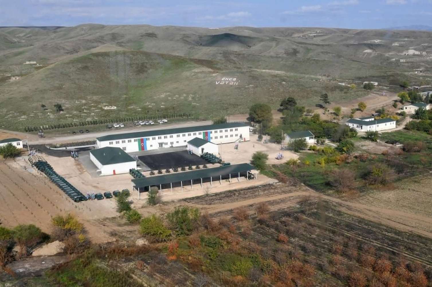 İlham Əliyev İran-Ermənistan sərhədindəki hərbi hissədə -  FOTOLAR