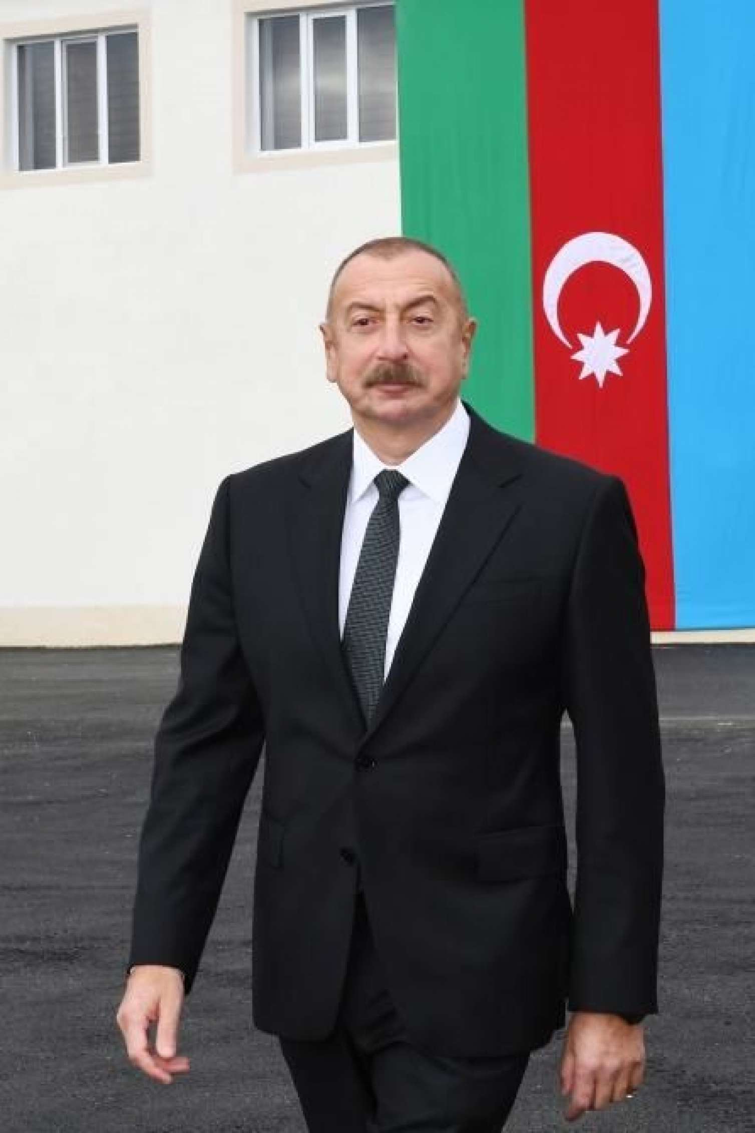 İlham Əliyev İran-Ermənistan sərhədindəki hərbi hissədə -  FOTOLAR