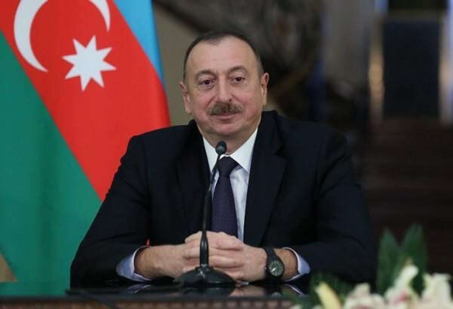 İlham Əliyev Özbəkistan Prezidentini təbrik etdi 