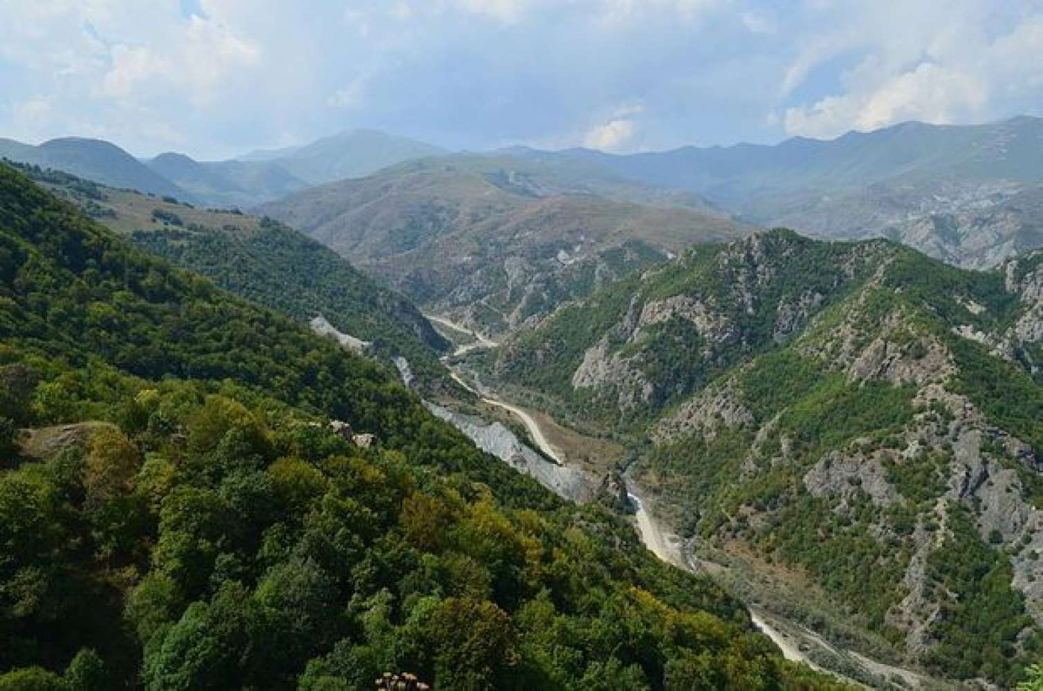Prezidentdən azad edilmiş ərazilərlə bağlı sərəncam  