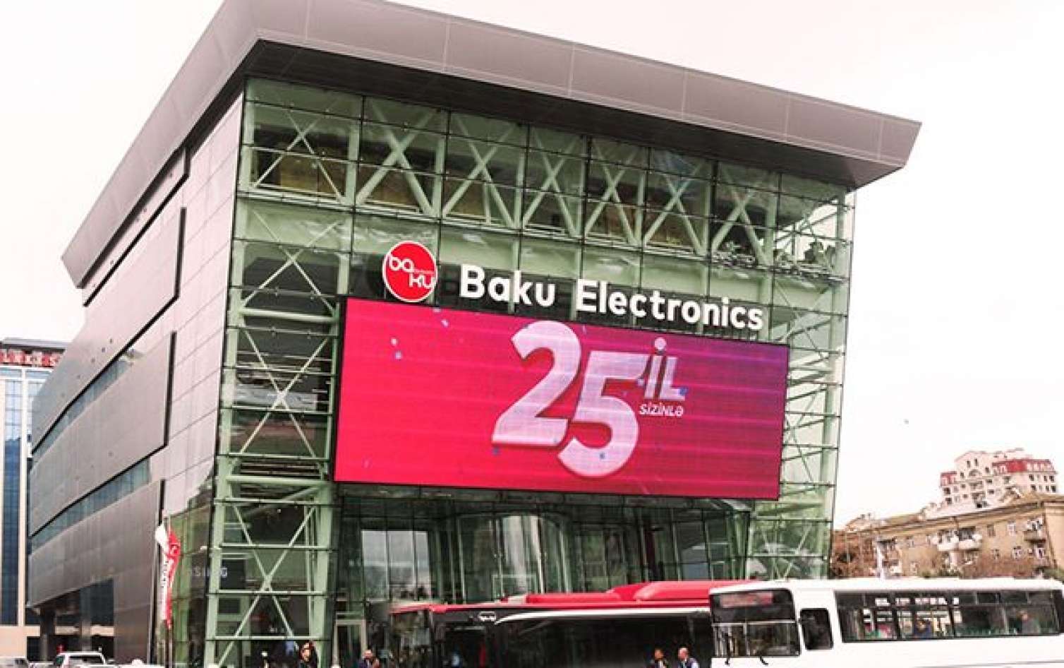 "Baku Electronics"də kondisioner düzəldən usta öldü 