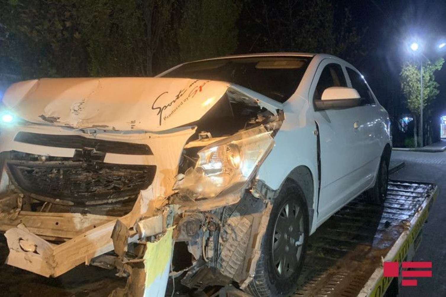 Masazırda qəza: sərxoş youtuber qadın avtomobili qaçırdı - FOTO 