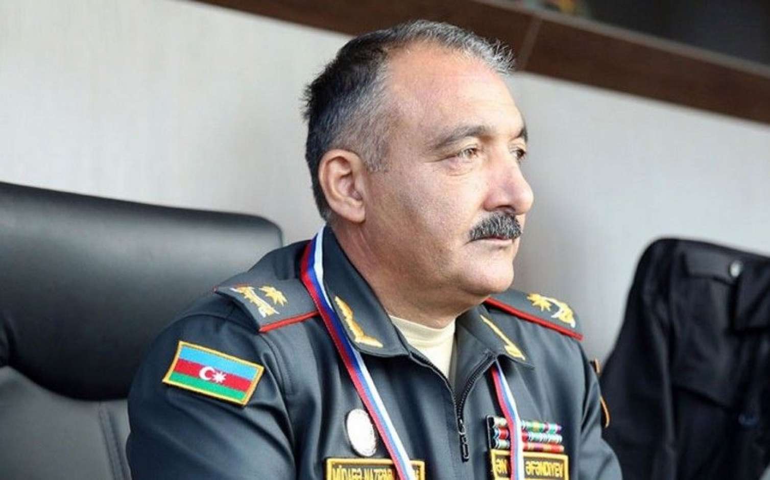 Ənvər Əfəndiyevə “general-leytenant” rütbəsi verildi 
