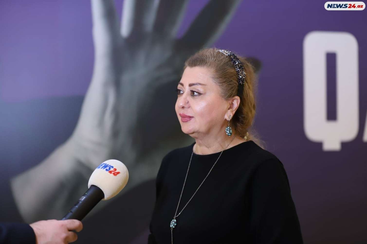 "Qadına şiddətə son" adlı dəyirmi masa keçirildi -  FOTOLAR