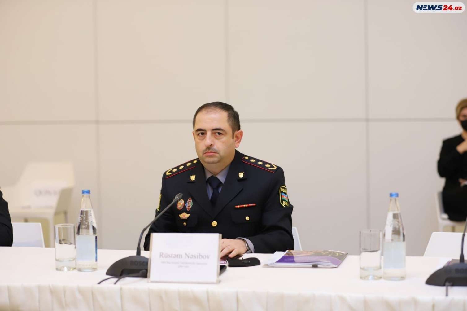 "Qadına şiddətə son" adlı dəyirmi masa keçirildi -  FOTOLAR