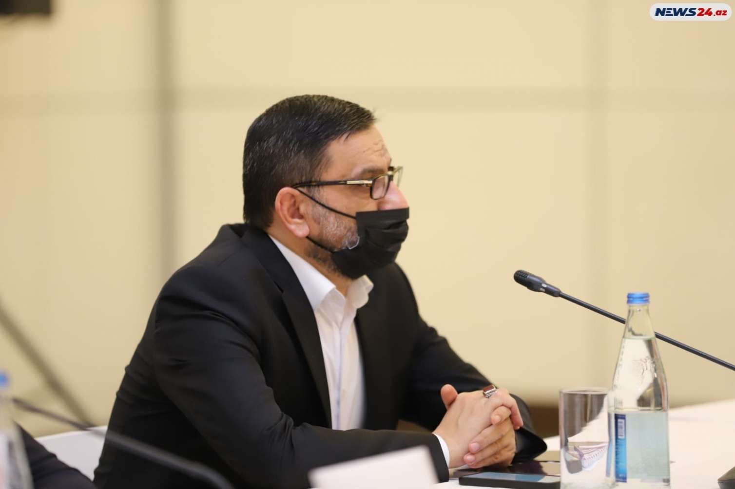 "Qadına şiddətə son" adlı dəyirmi masa keçirildi -  FOTOLAR