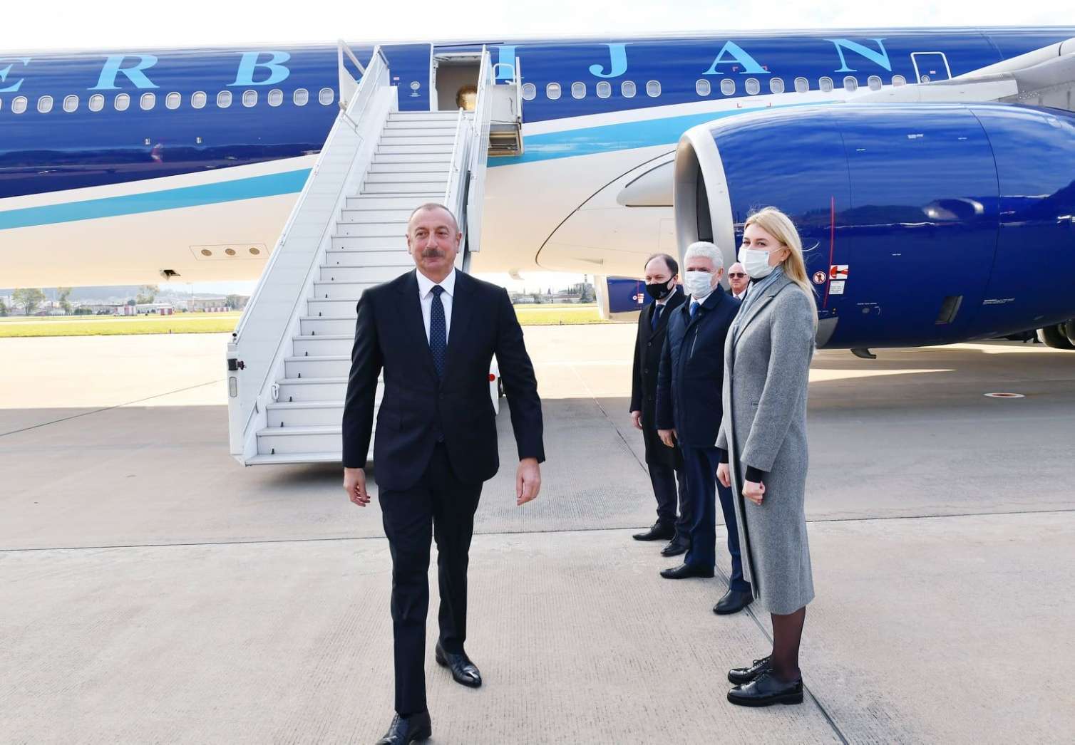 İlham Əliyev də Soçiyə getdi -  FOTOLAR