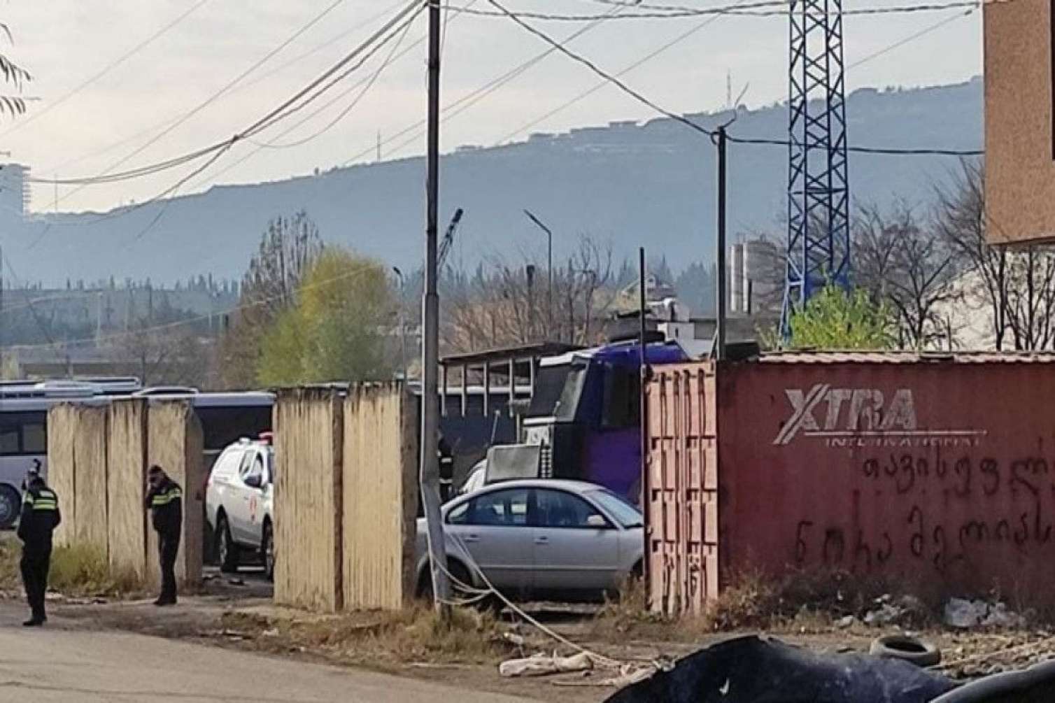 Saakaşvilinin məhkəməsində qarşıdurma: 15 nəfər saxlanıldı -  YENİLƏNİB 