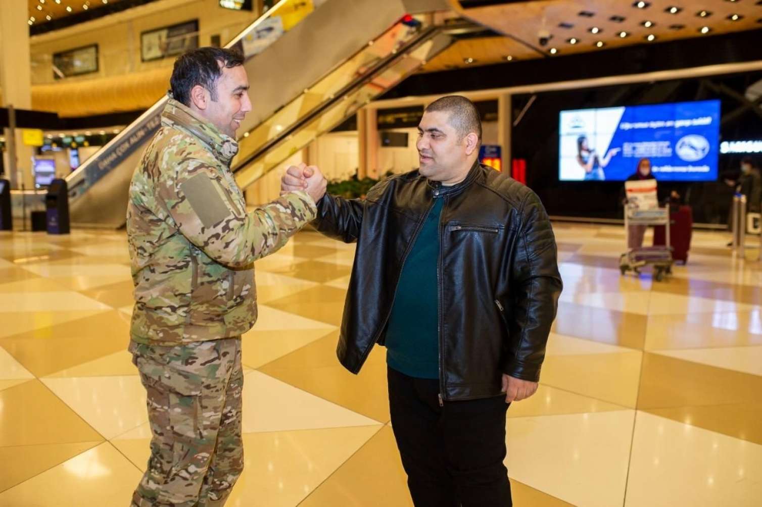 Daha 5 qazimiz sağalaraq Vətənə qayıtdı -  FOTO