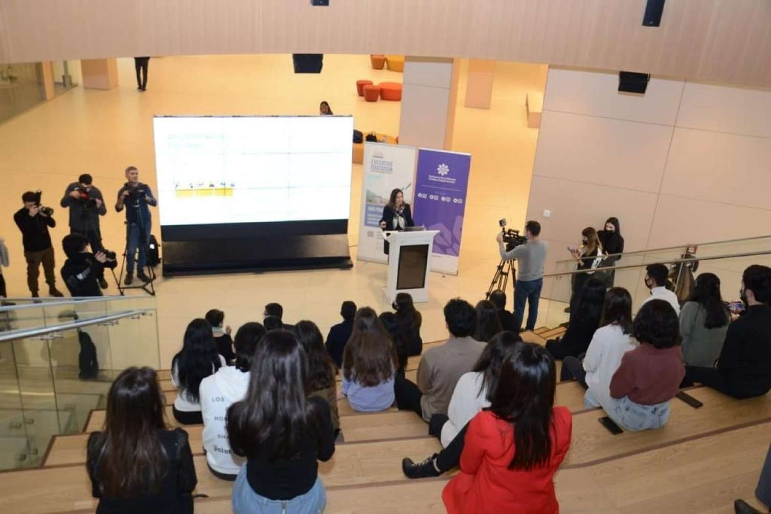 MEDİA və ADA Universiteti gənc jurnalistlər üçün seminarlar keçirir -  FOTO