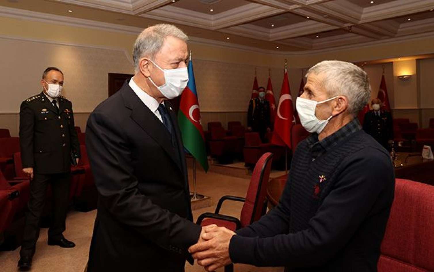 Hulusi Akar şəhidimizin ailəsi ilə görüşdü -  FOTO