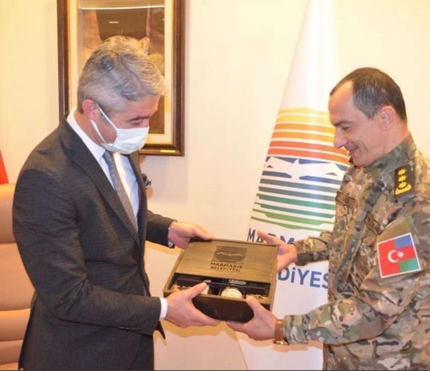 Özünü Azərbaycan FHN-in əməkdaşı kimi təqdim edib Türkiyədə mükafat aldı -   Açıqlama-FOTO