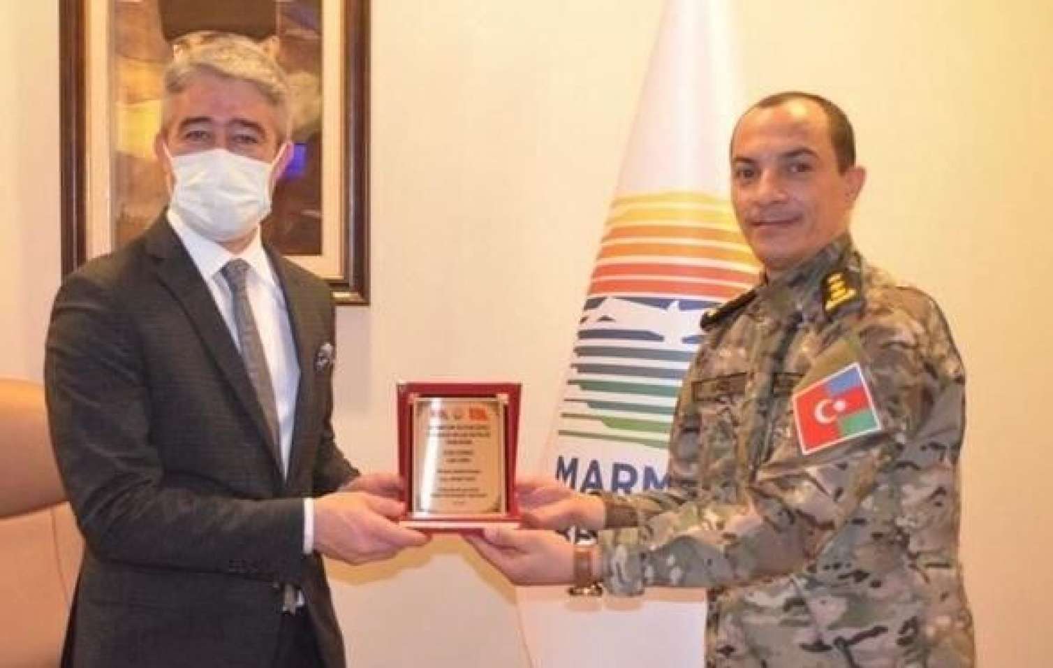 Özünü FHN-in əməkdaşı kimi təqdim edən şəxs kababçı çıxdı -  FOTO
