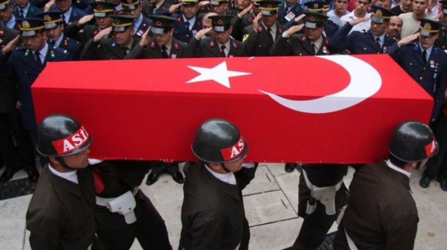 Azərbaycan Səfirliyi Türkiyə hərbçilərinin həlak olması ilə başsağlığı verdi 