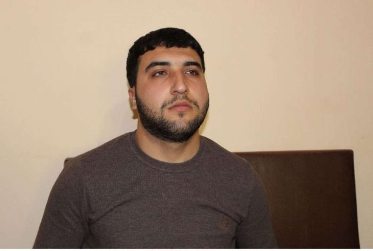 Oğurladığı qızılları satıb əyləncəyə xərclədi 