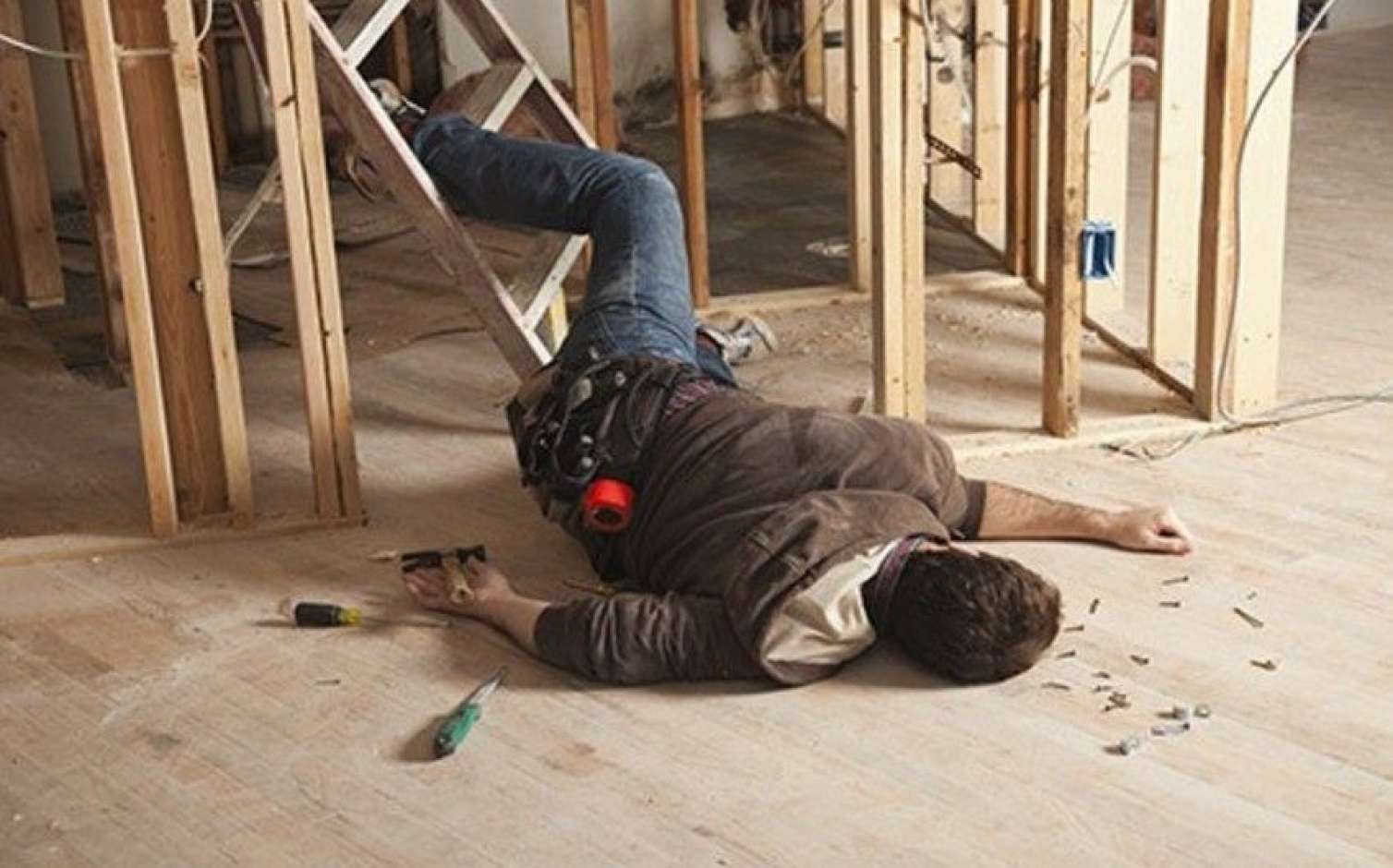 Daş bazarında ustanı "tok" vuraraq öldürdü 