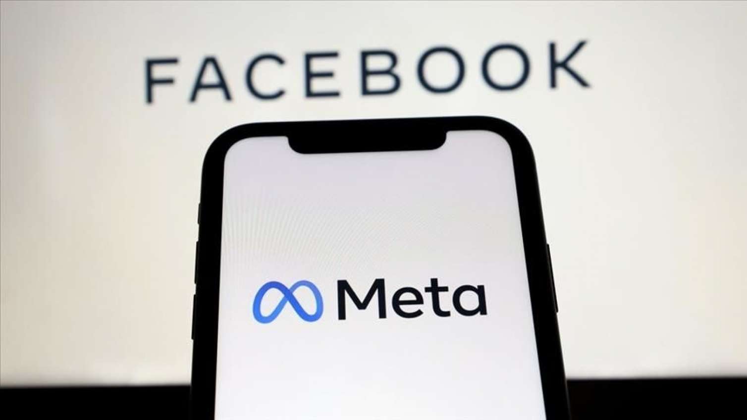 "Meta" feysbuk istifadəçilərinin şəxsi məlumatlarını ələ keçirməkdə ittiham edilir 