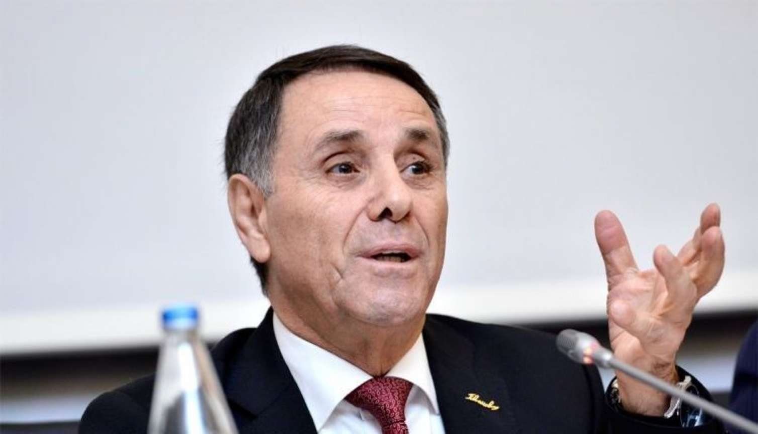 "Biznesi də yoxdur ki, onunla məşğul olsun..." -  Novruz Məmmədov işdən çıxarılan oğlu haqqında 