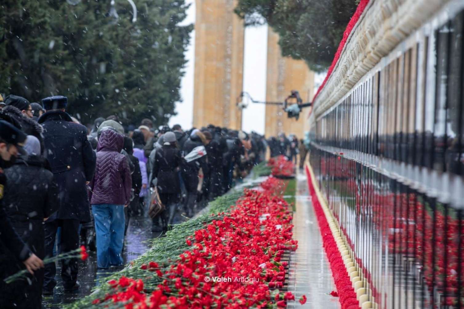 Şəhidlər xiyabanından FOTOREPORTAJ 