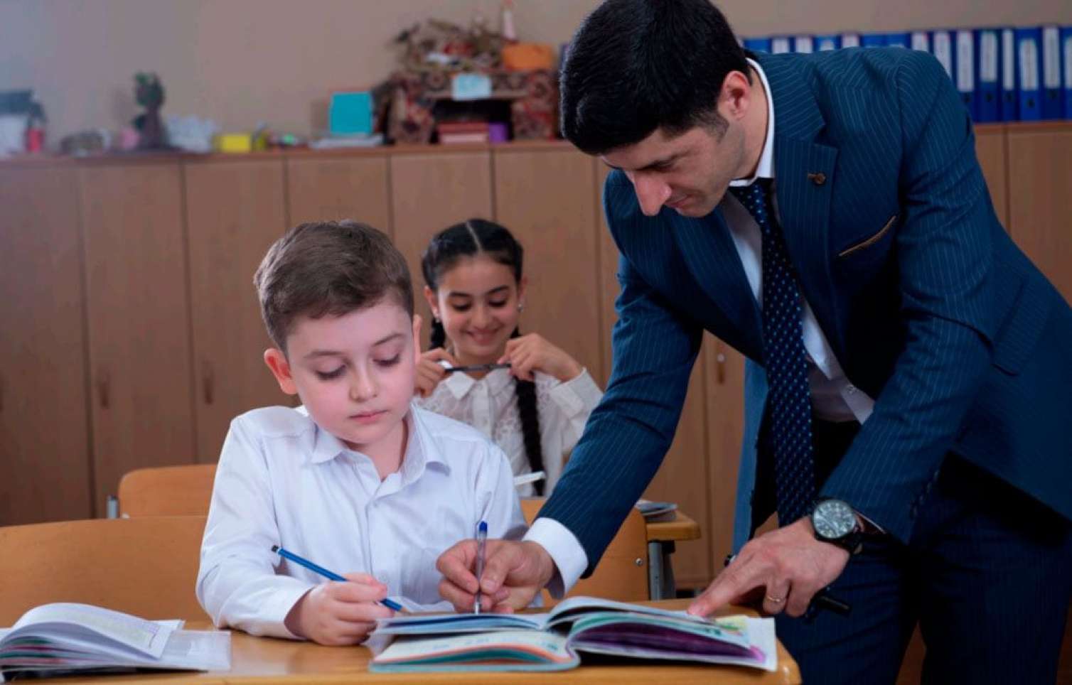 "Kişilərin müəllimlik ixtisasına meyli artır" - Ekspert  