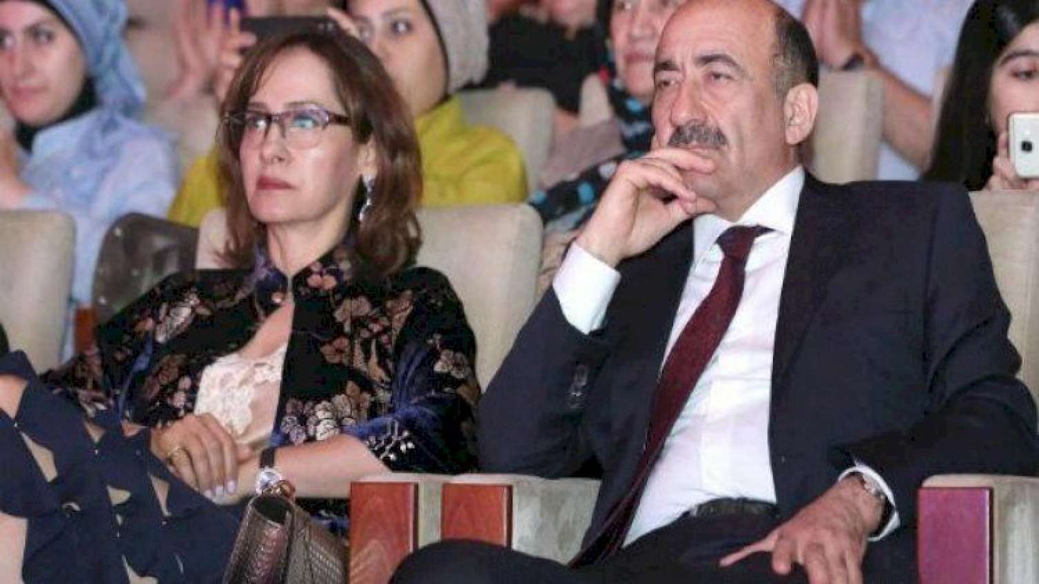 Əbülfəz Qarayevin xanımının biznesi çökür: bu qədər borcu var  
